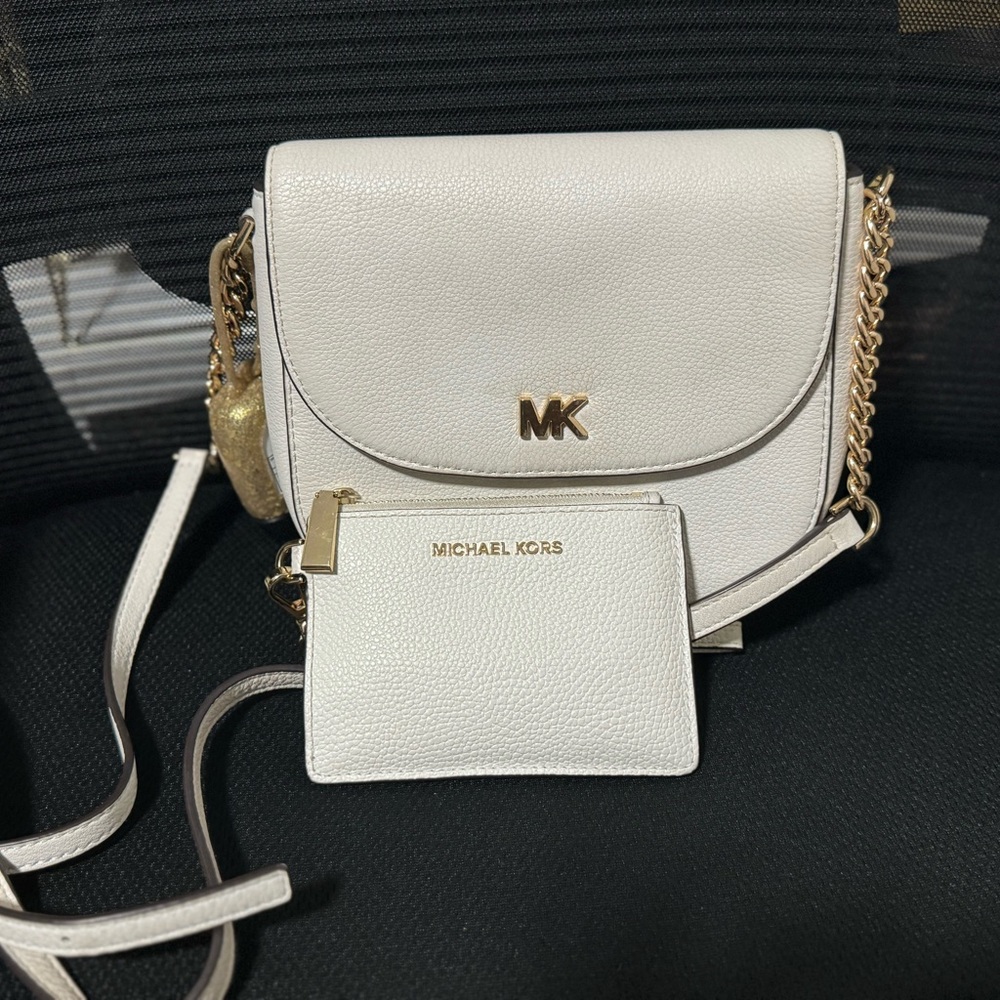 Michael Kors Crossbody & Matching Wallet